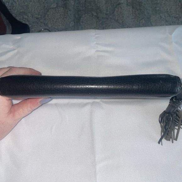 Tory Burch Taylor Zip Continental Wallet in Black Pebbled Leather With Tassel - Picture 5 of 15